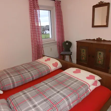 Lindenhof Hahn Apartment *